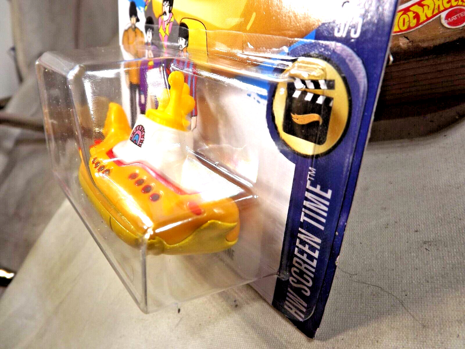 2016 Hot Wheels #225 HW Screen Time 5/5 The BEATLES YELLOW SUBMARINE Yellow wMWs