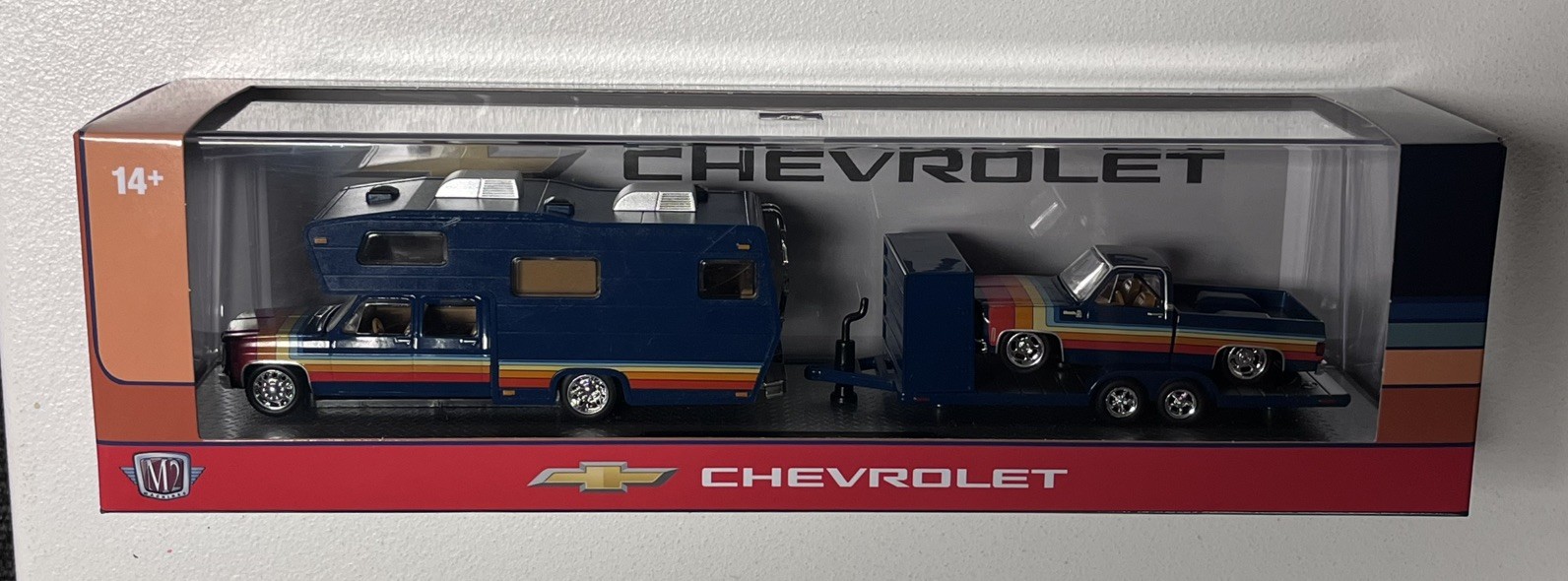 M2 Machines 1975 Chevrolet Cheyenne Super 30 & 1978 C10 Silverado Camper Hauler