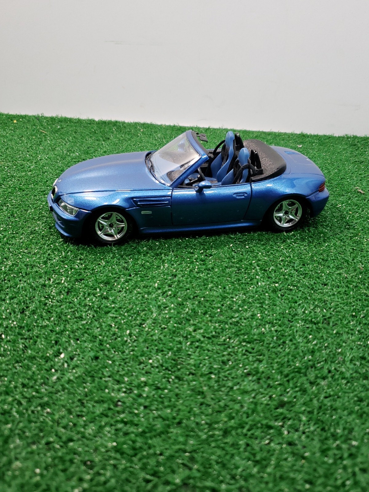 1996 BMW M3 Roadster 1/24 diecast car Burago Bijoux Collection made in Italy