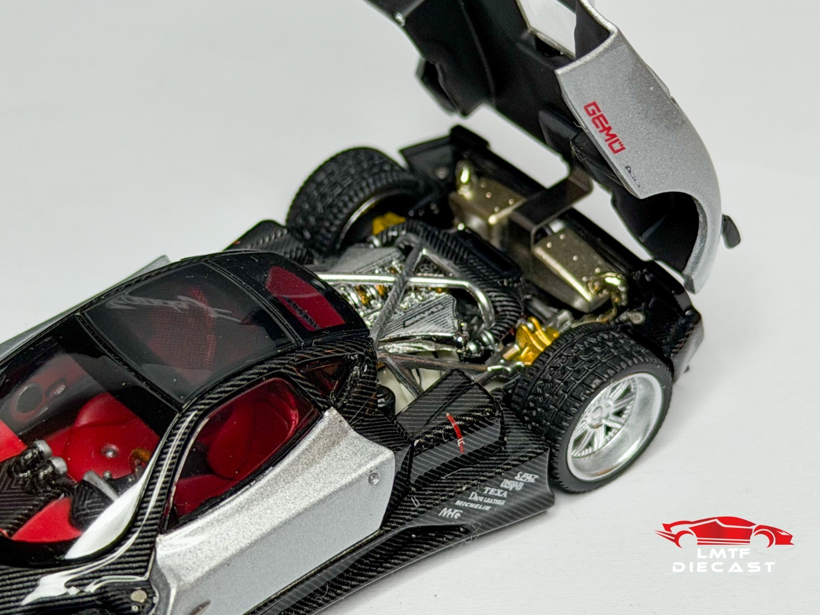 Almost Real 1:64 Pagani Zonda F Grigio Mercurio 2005