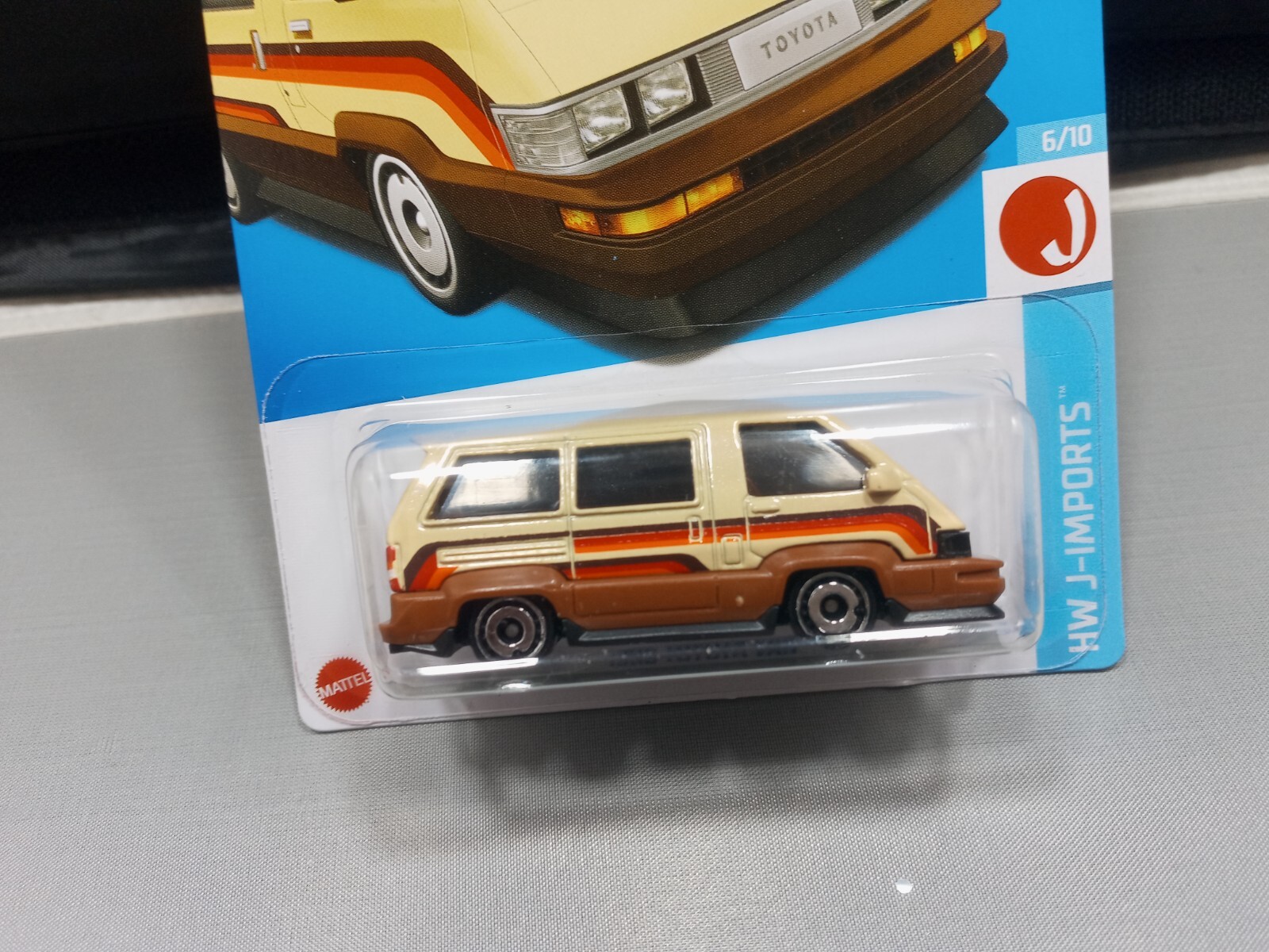 Hot Wheels 1986 Toyota Van HW J-Imports Series #6/10 Diecast 1:64 Scale New