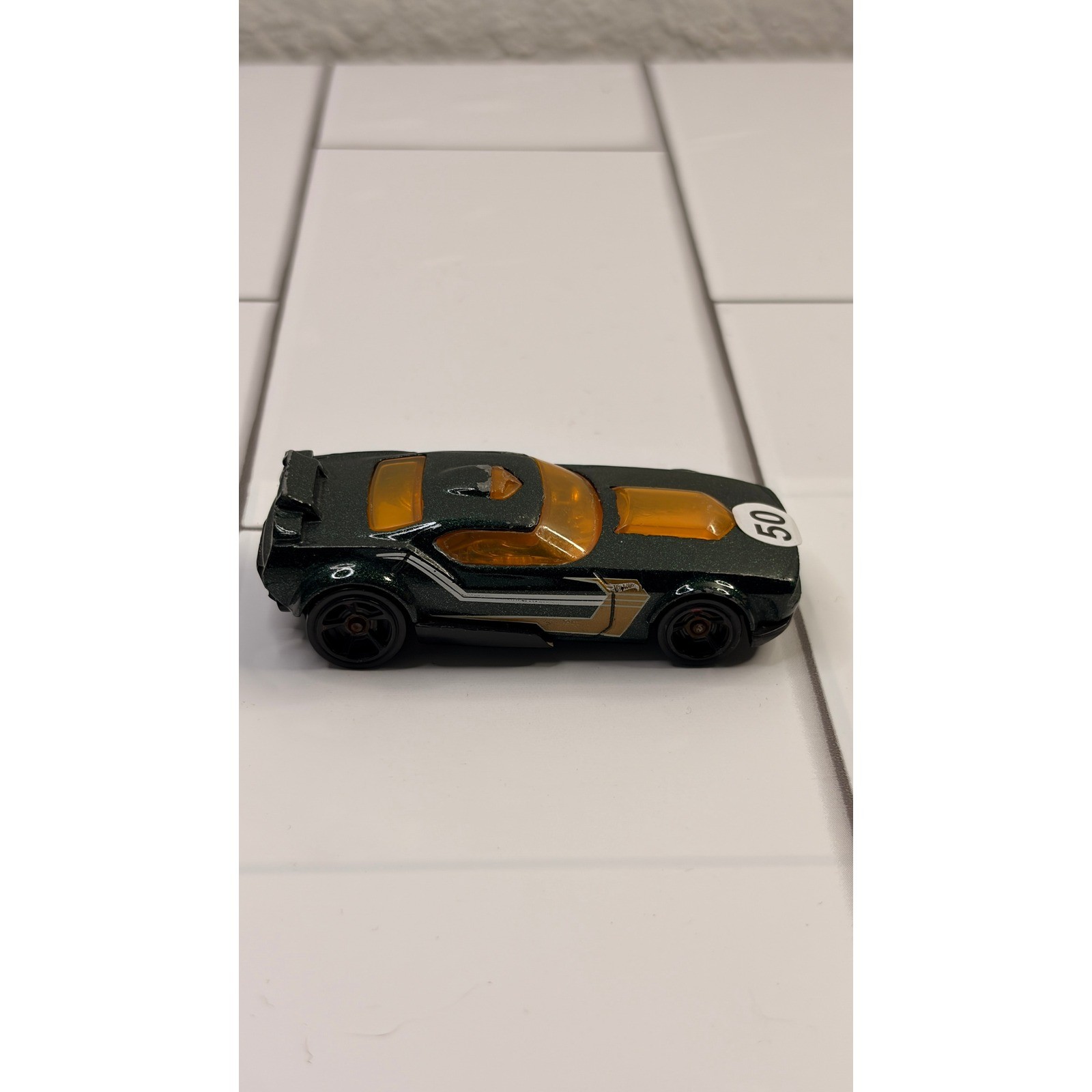 Hot Wheels Fast Fish 50th Anniversary 2018 1:64 Dark Green Metallic Racing Car