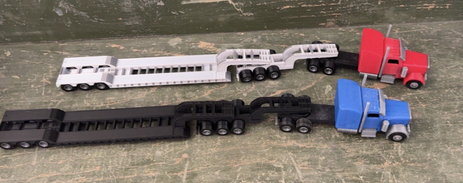 1:64 Scale 3 Axel Low Boys With converter dolly – Black & Sliver – Heavy Haul
