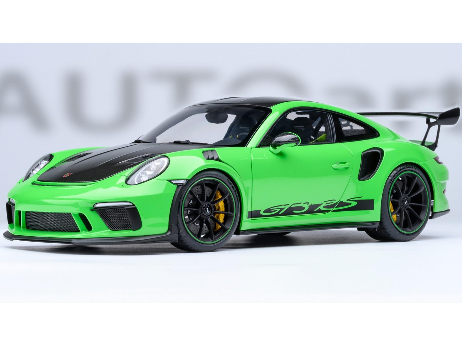 1/18 Porsche 911 (991.2) GT3 RS Weissach Green/Carbon Black