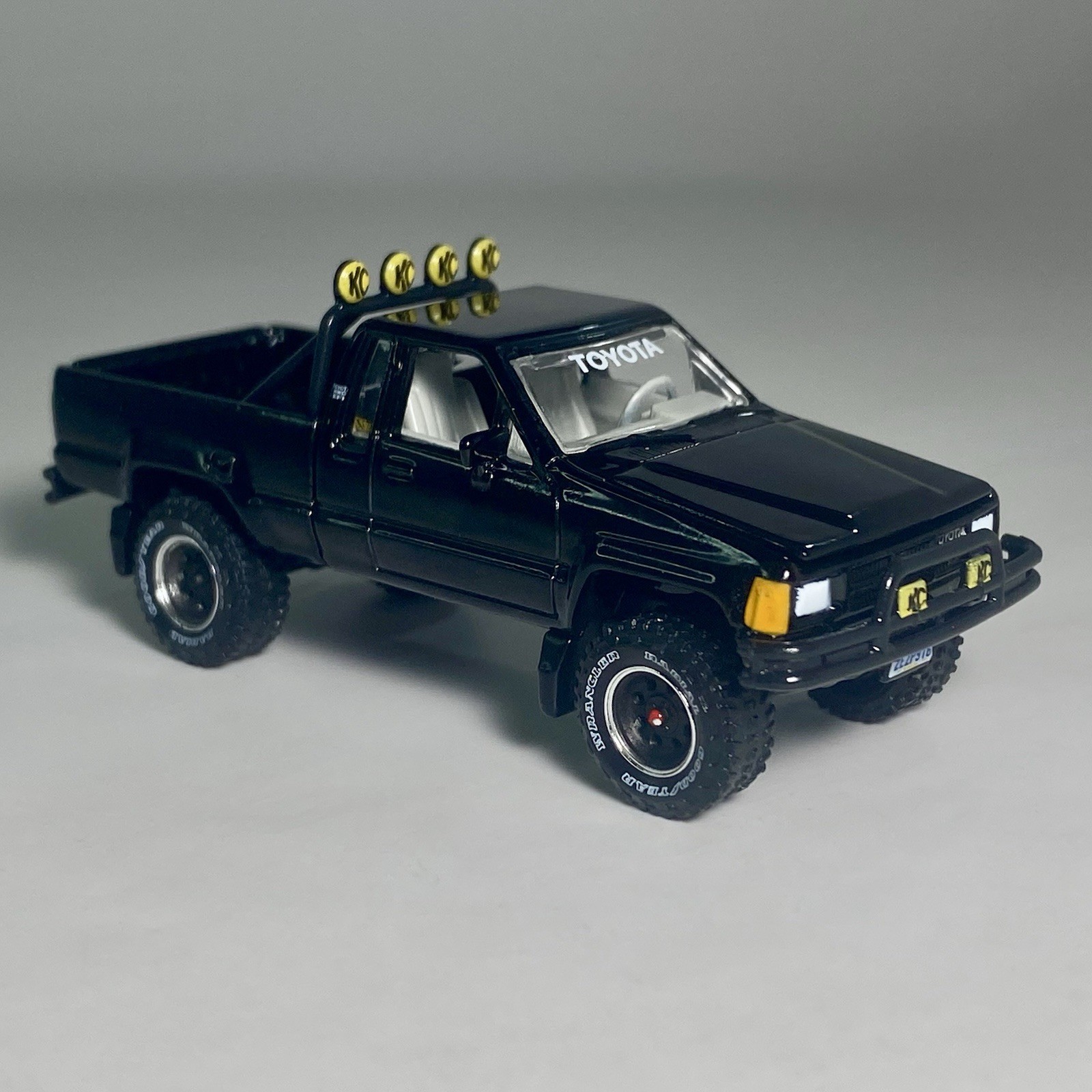 Johnny Lightning 1985 Toyota SR5 Pickup Back To The Future 1:64 Diecast Black