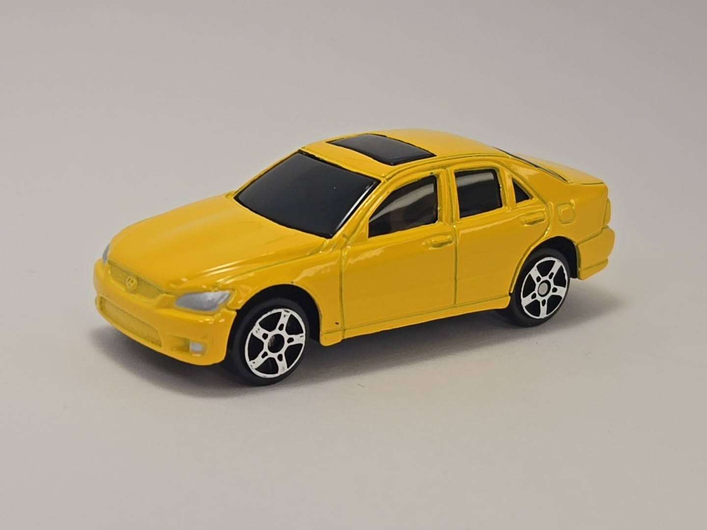 1999-2005 Lexus IS300 ( aka Toyota Altezza) Collectible 1/64 Scale Diecast Model