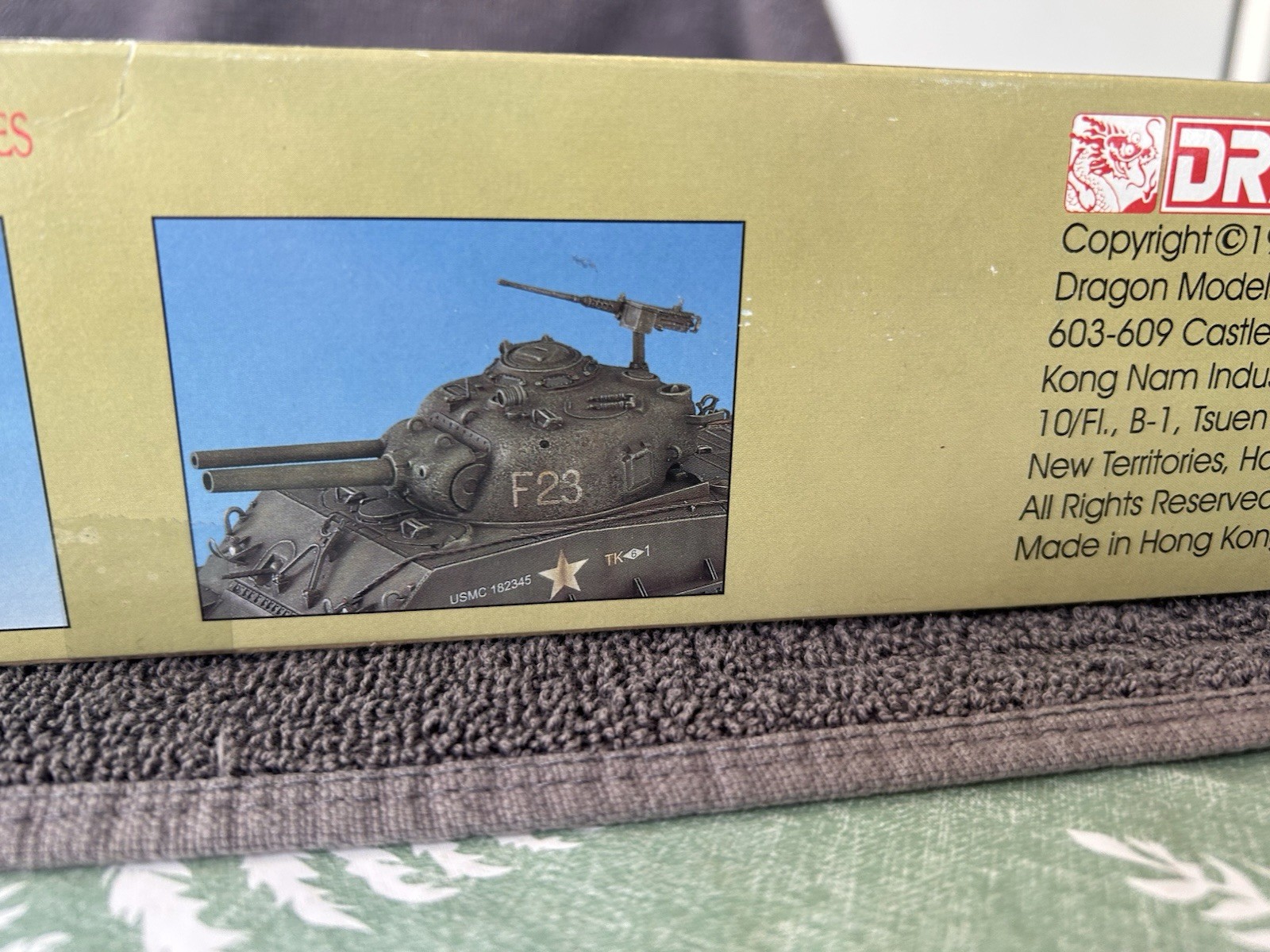US M4A3 HVSS POA-CWS-H5 FLAMETHROWER TANK USMC 1951 1/72 BY DRAGON MODELS 6807