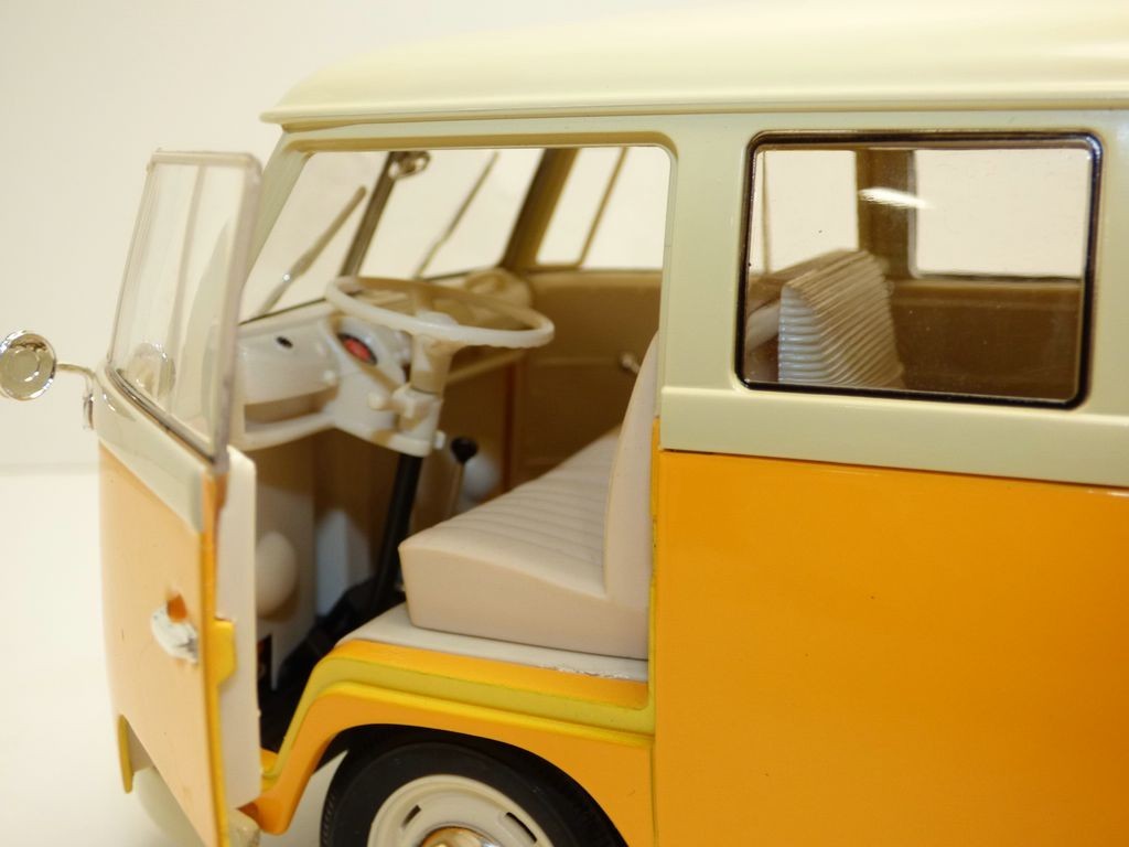 VOLKSWAGEN COMBI T1 jaune 1/18 – samba bus microbus