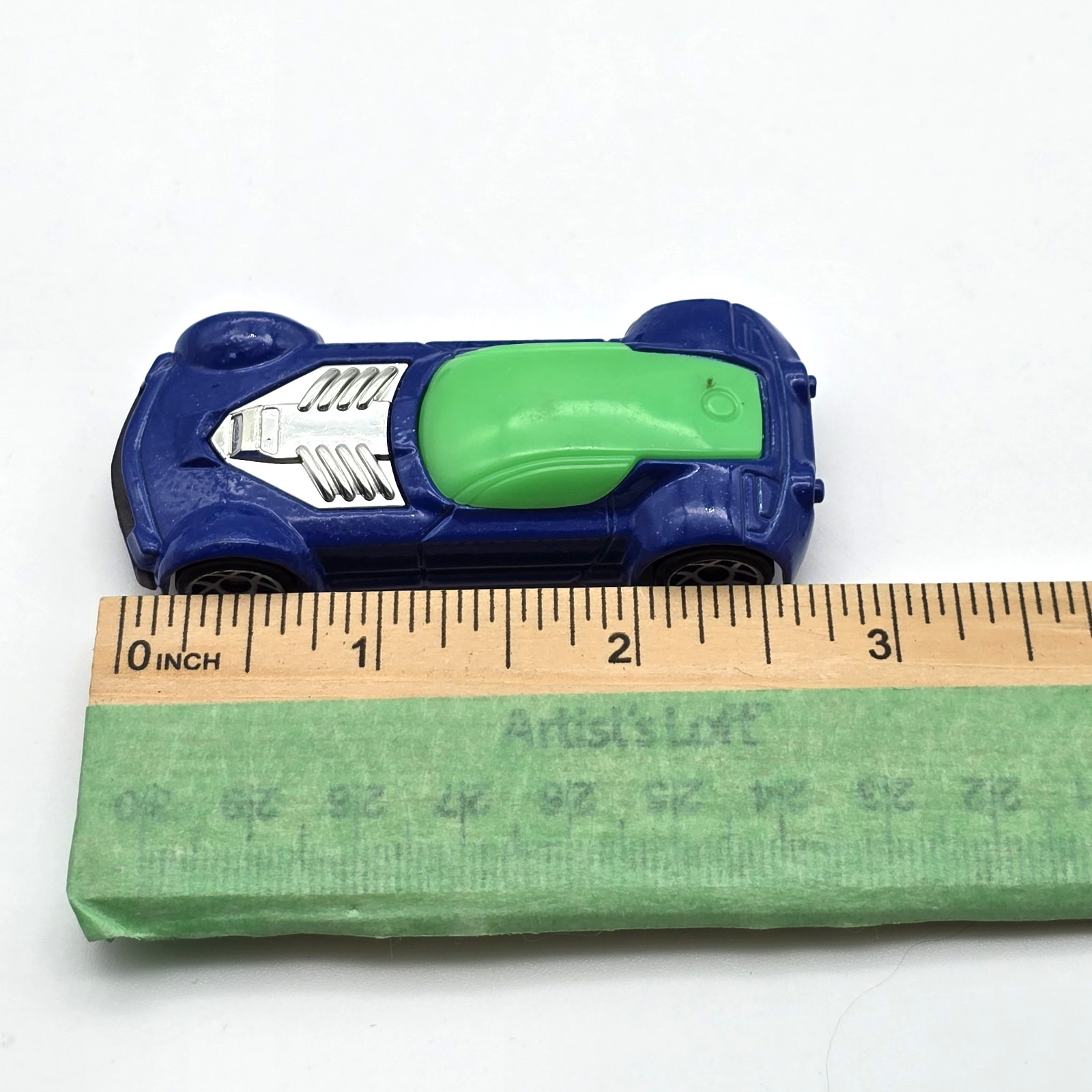 Made for McDonalds Lot 6 Cars 2008 to 2011 (5) Mattel Hot Wheels (1) DC Comics