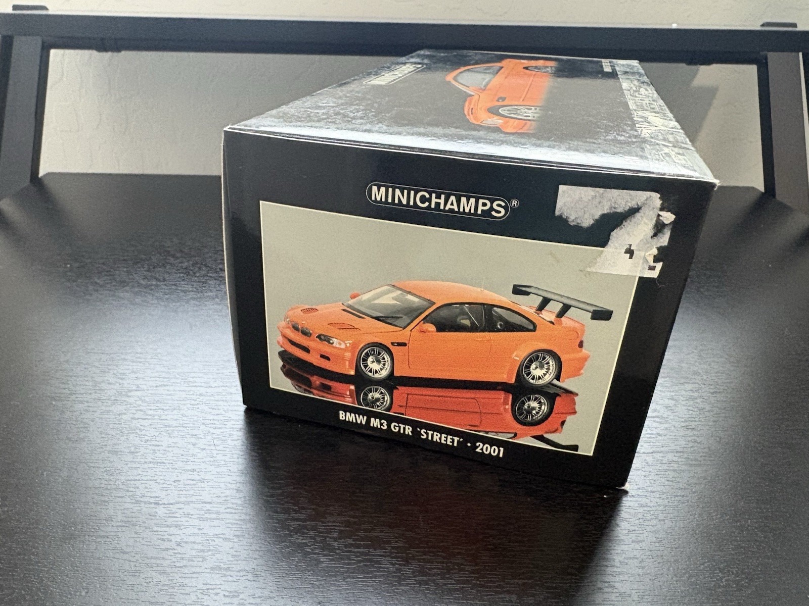 1:18 Minichamps BMW E46 M3 GTR Street 2001 – Orange