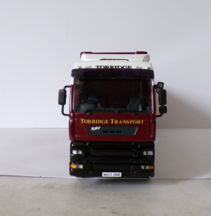 CORGI ERF ‘TORRIDGE TRANSPORT’ BURGUNDY/WHITE EXCELLENT UNBOXED 1:50