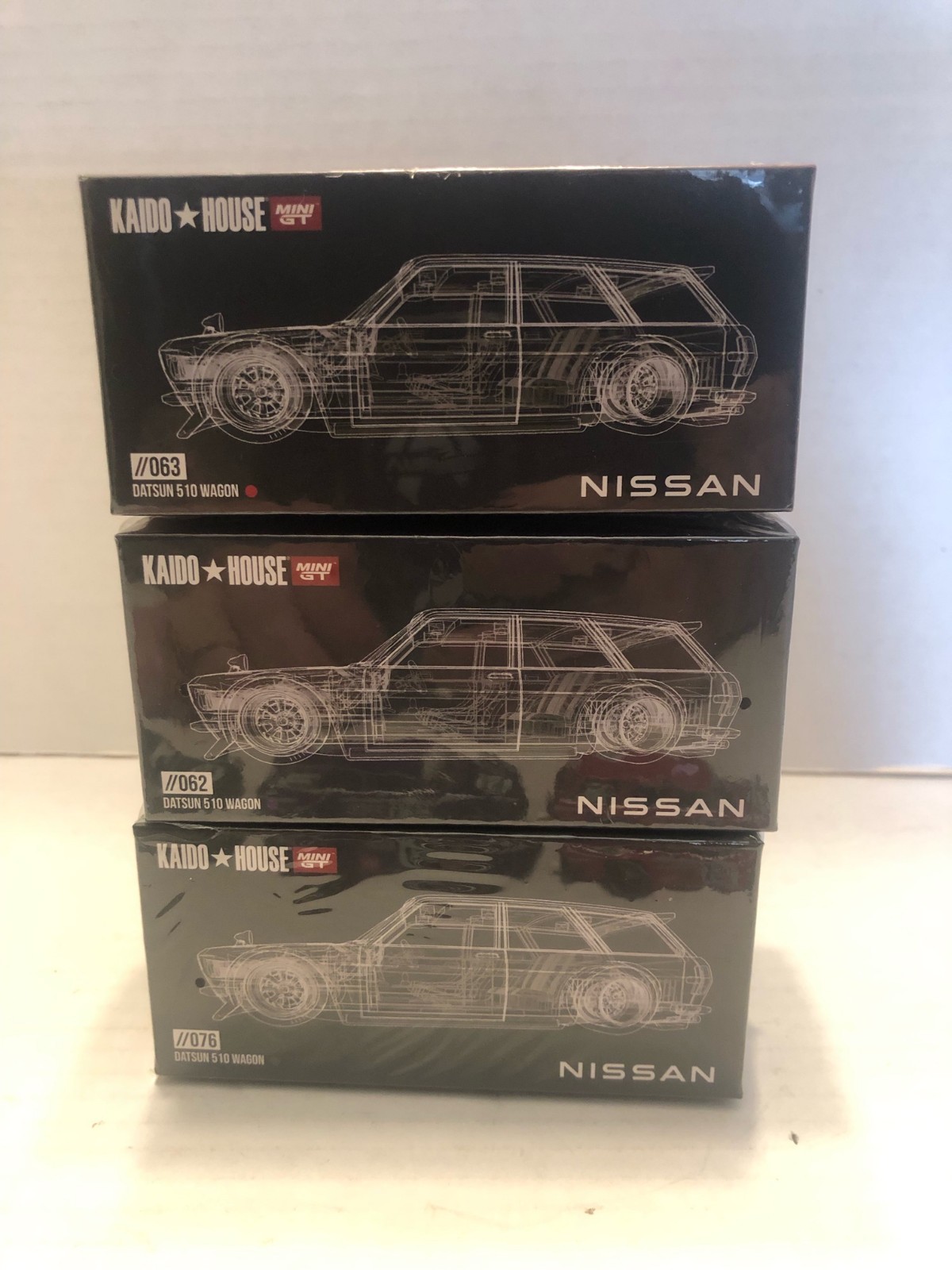 1:64 MINI GT Kaido House Datsun 510 Wagon Carbon Fiber V1 V2 V3 Set of 3