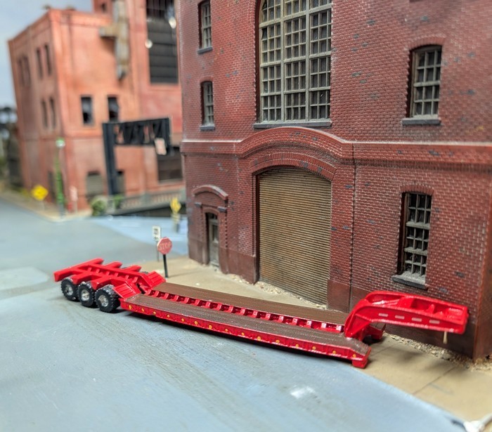 1/87 HO Scale Low Boy Heavy Equipment Trailers. Custom built 3D printed models.