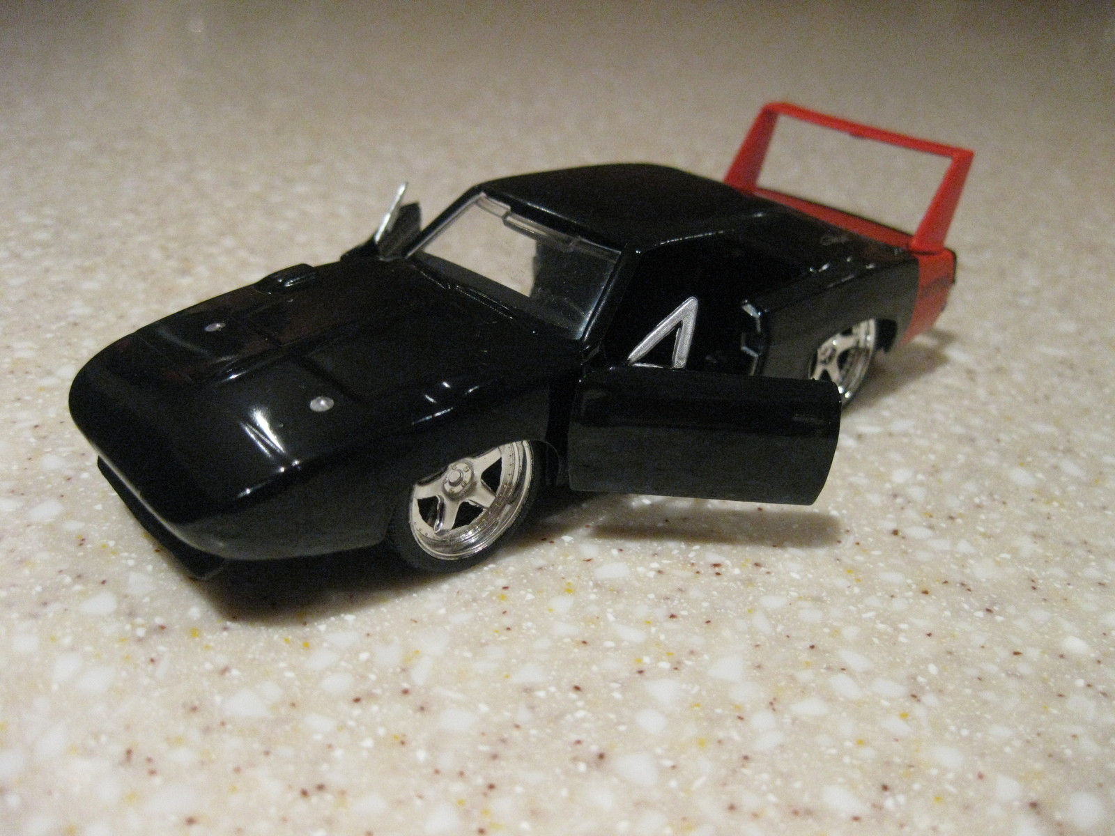 1969 DODGE CHARGER DAYTONA 1:32 DIECAST OPENING DOORS PULLBACK ACTION BLACK