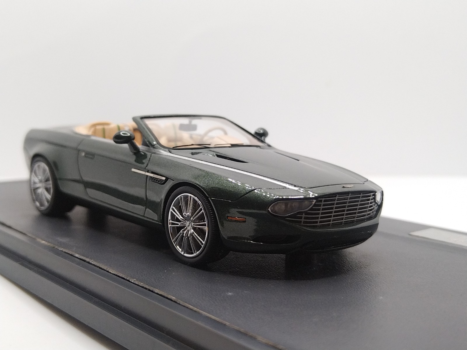 MATRIX 1/43 Aston Martin DB9 Spyder Centennial Zagato 2013. Extremely Rare!