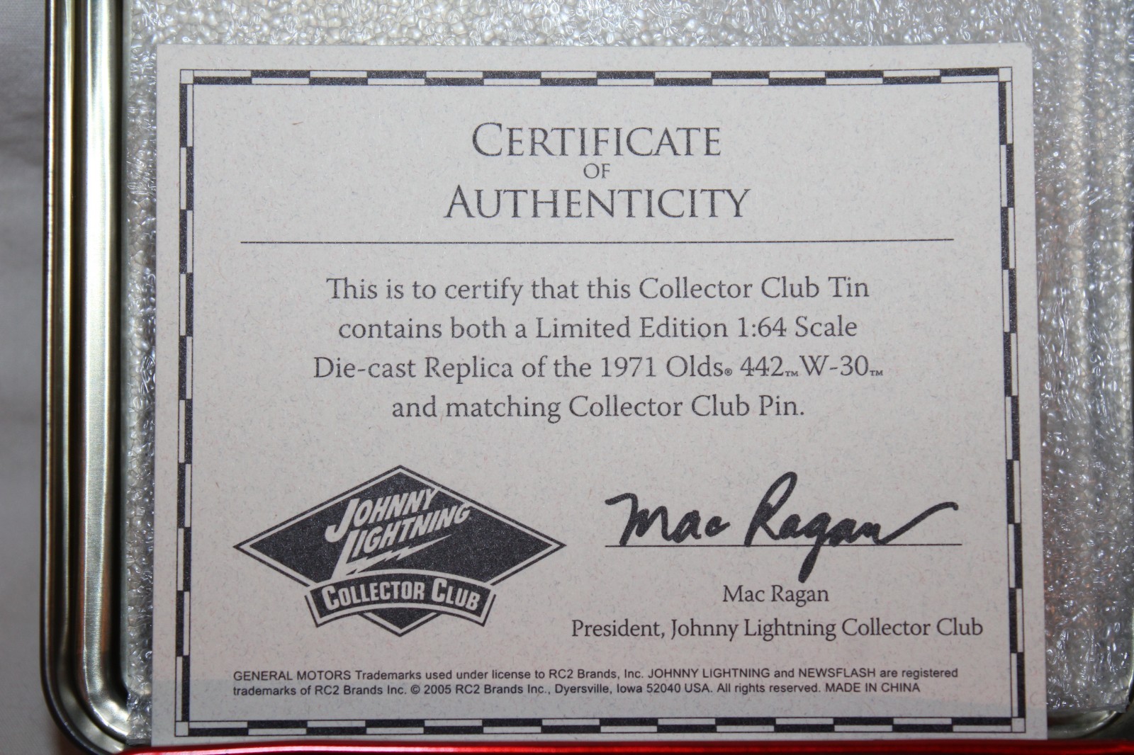 2005 – 1:64 Scale -Johnny Lightning Collector Club – 1971 Olds 442 W-30 – In Tin