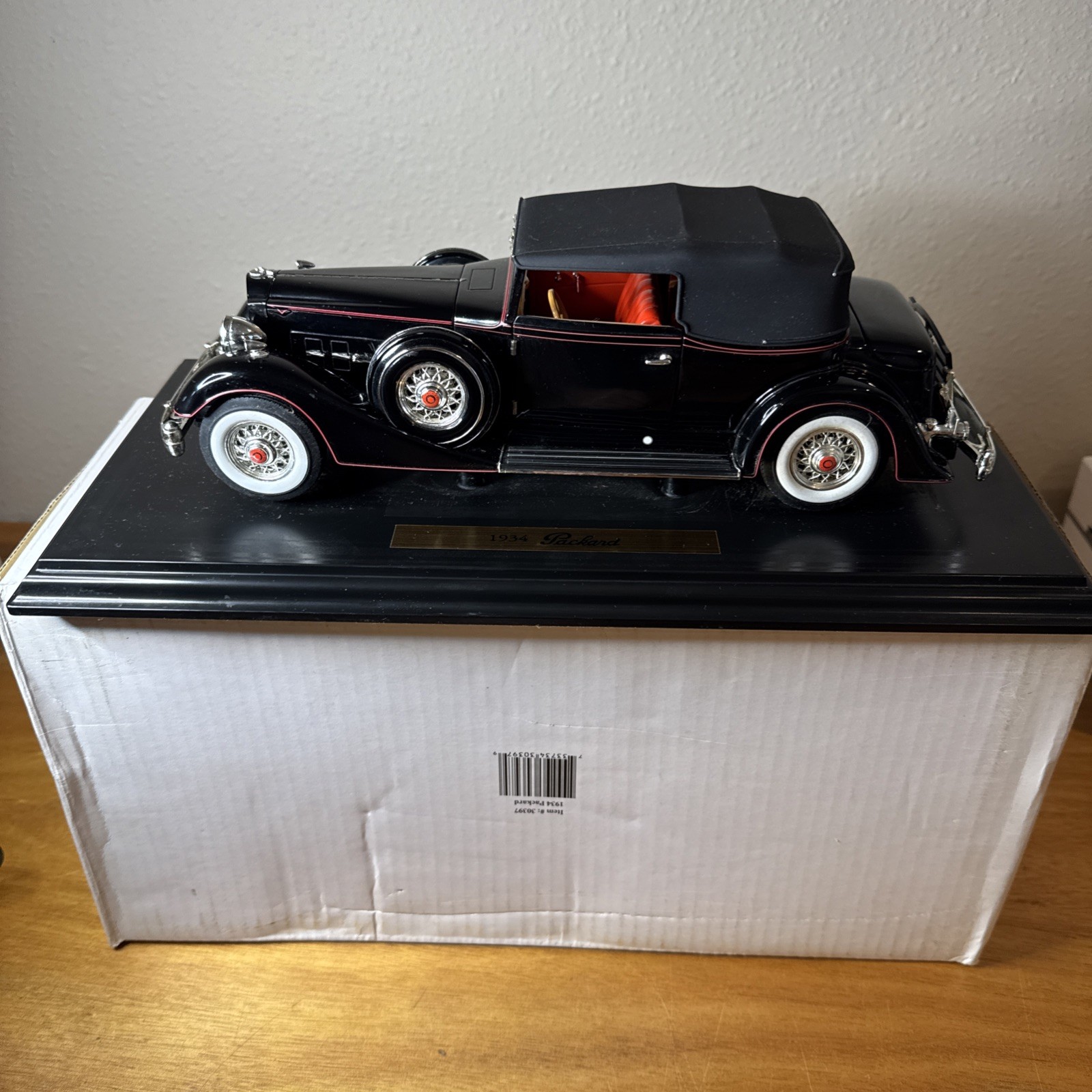 1934 Anson Packard Car Model 1:18 Scale Black Beauty. Removable Top ￼