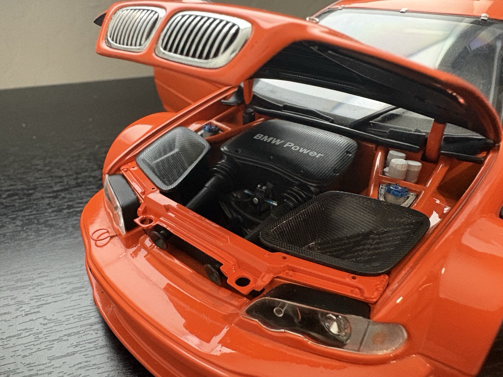 1:18 Minichamps BMW E46 M3 GTR Street 2001 – Orange