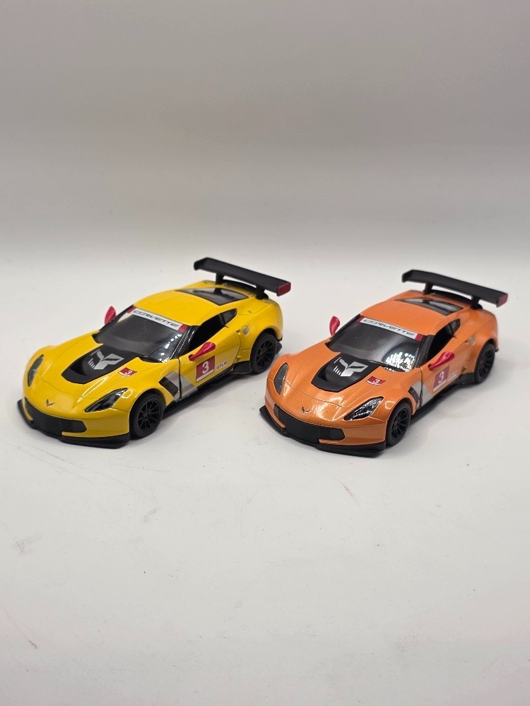 (LOT OF 2) KINTOY Pull Back Die-Cast Metal – 2016 CORVETTE C7R YELLOW & ORANGE