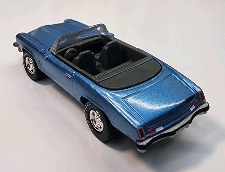 Johnny Lightning Blue 1974 Hurst Olds 442 W-30 Convertible 1/64 Diecast