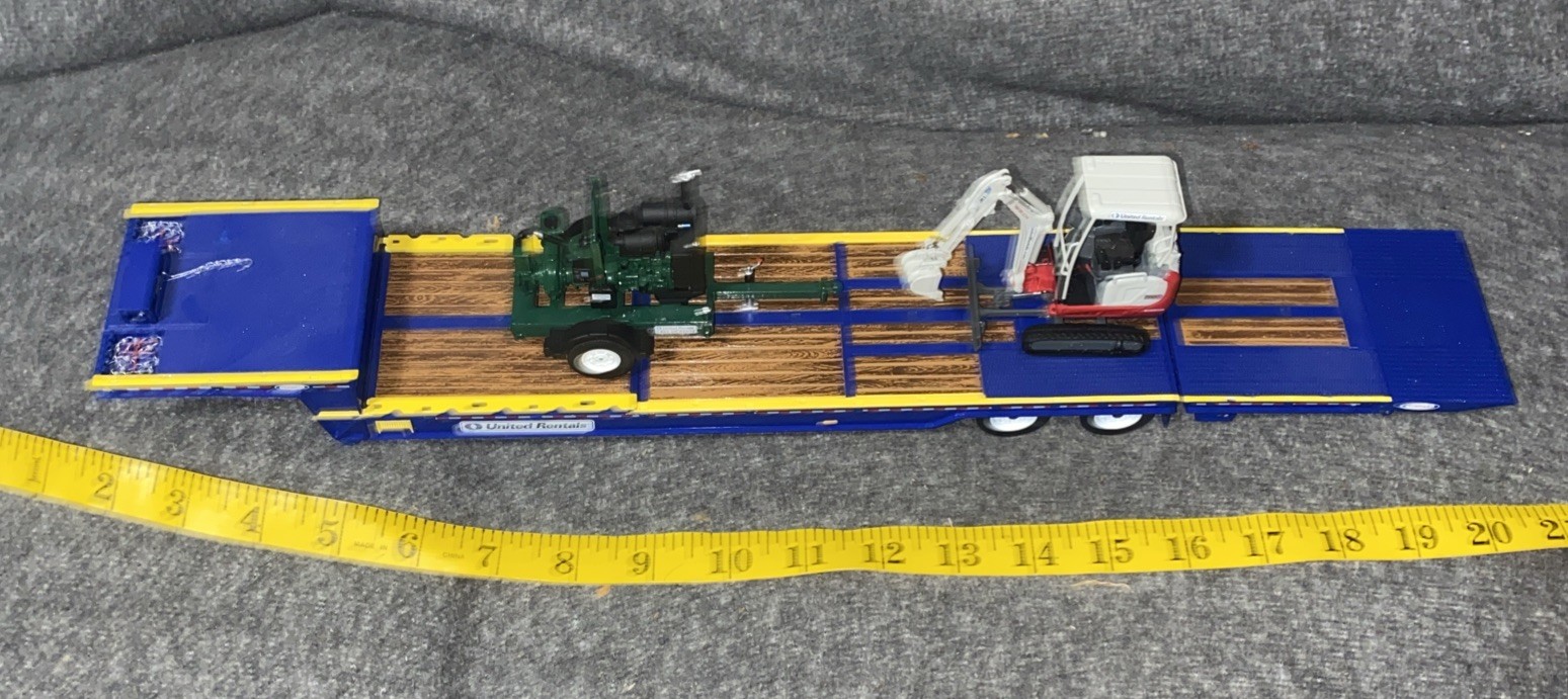First Gear 1/34 Freightliner Cascadia Semi Ledwell Trailer United Rental Tractor