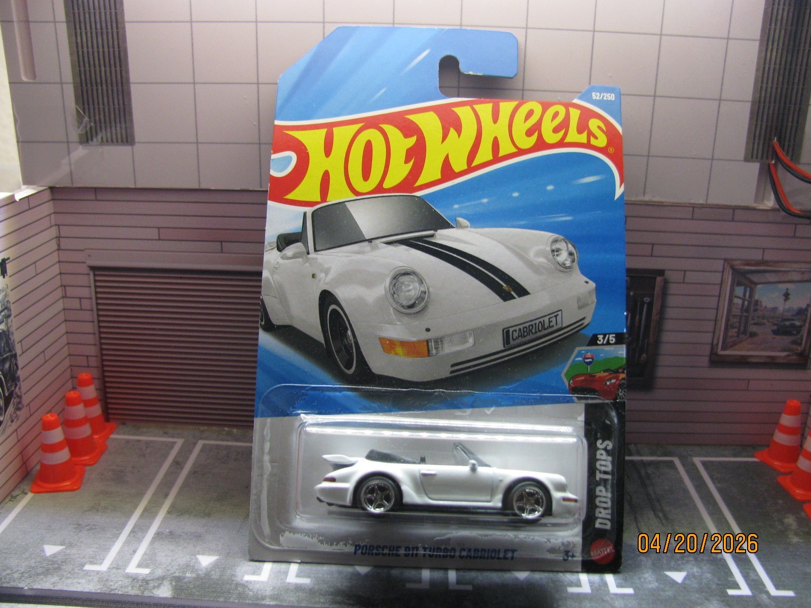 2026 Hot Wheels White Porsche 911 Turbo Cabriolet, w/Real Riders Wheel Swap