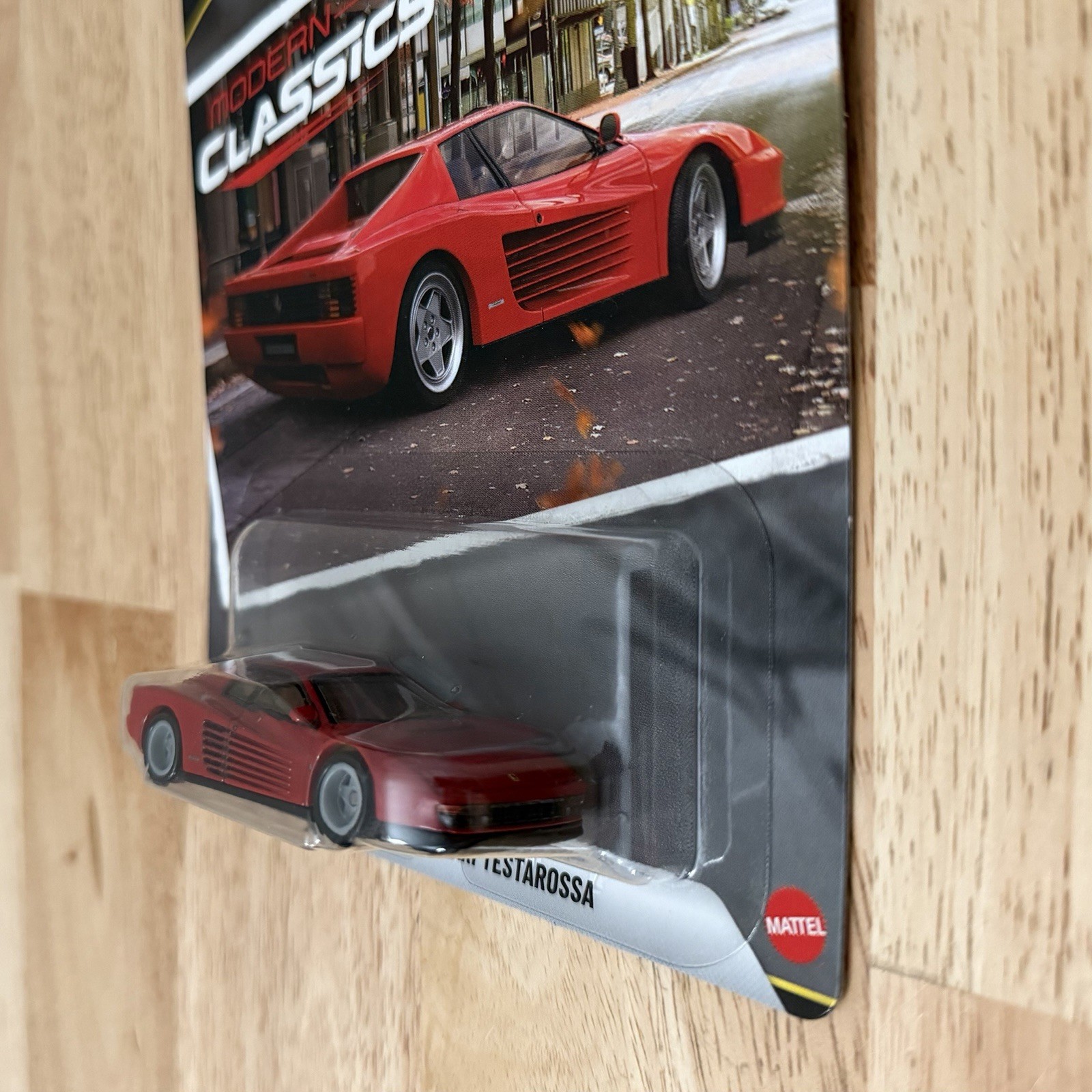 2026 Hot Wheels Ferrari Testarossa RED Modern Classics Premium Car Culture 2/5
