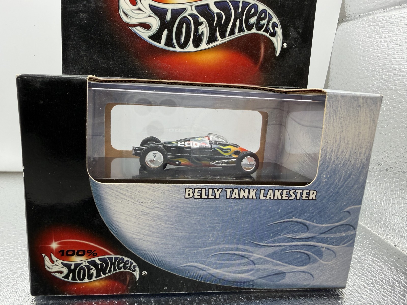 HOT WHEELS 1/64 DIECAST CAR 100% BELLY TANK LAKESTER