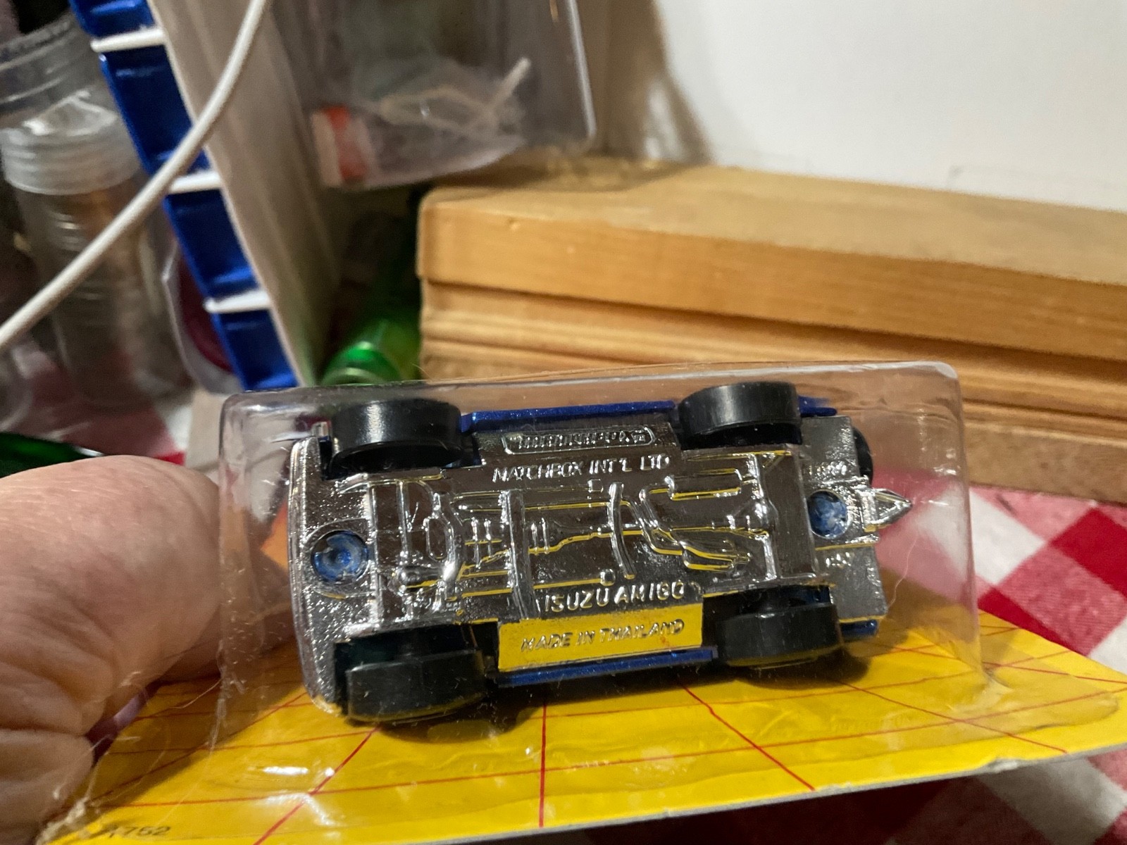 Matchbox 1990 MB 52 new model Isuzu Amigo color is metallic blue.