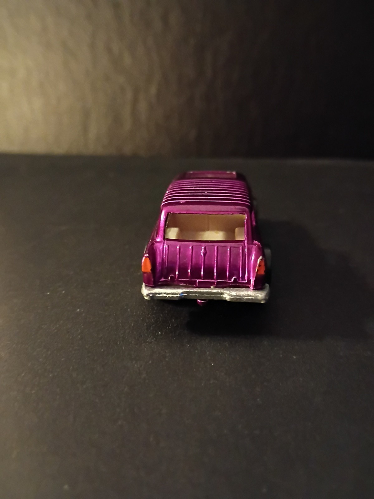 Hotwheels Redline Classic Nomad Magenta 1969 VN/MINT