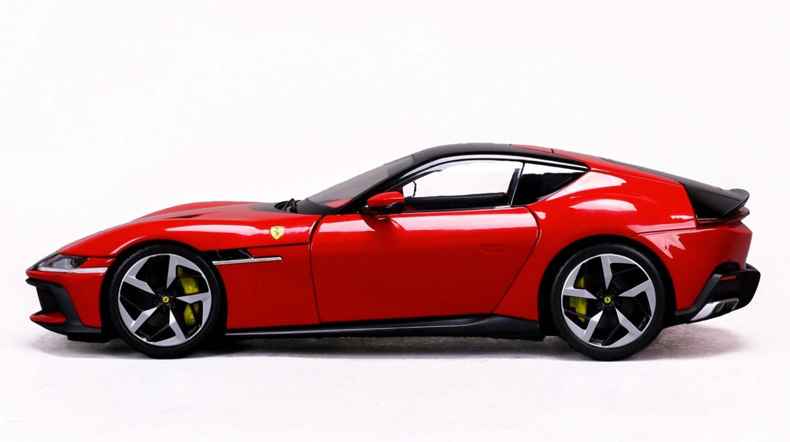 Polistil 2024 Ferrari 12Cilindri Rosso Corsa (Ferrari Red) High Fidelity 1:18