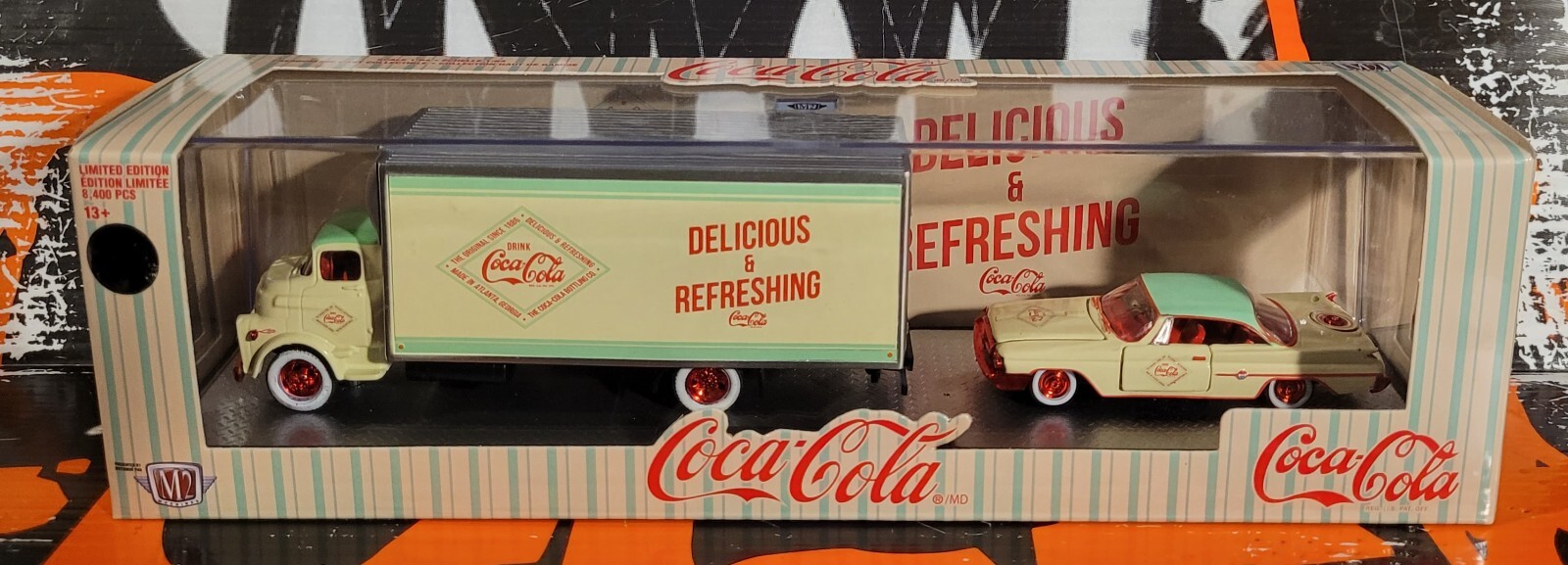 2023 M2 MACHINES 1958 DODGE COE & 1960 CHRYSLER TW20 22-12 ” CHASE ” COCA-COLA