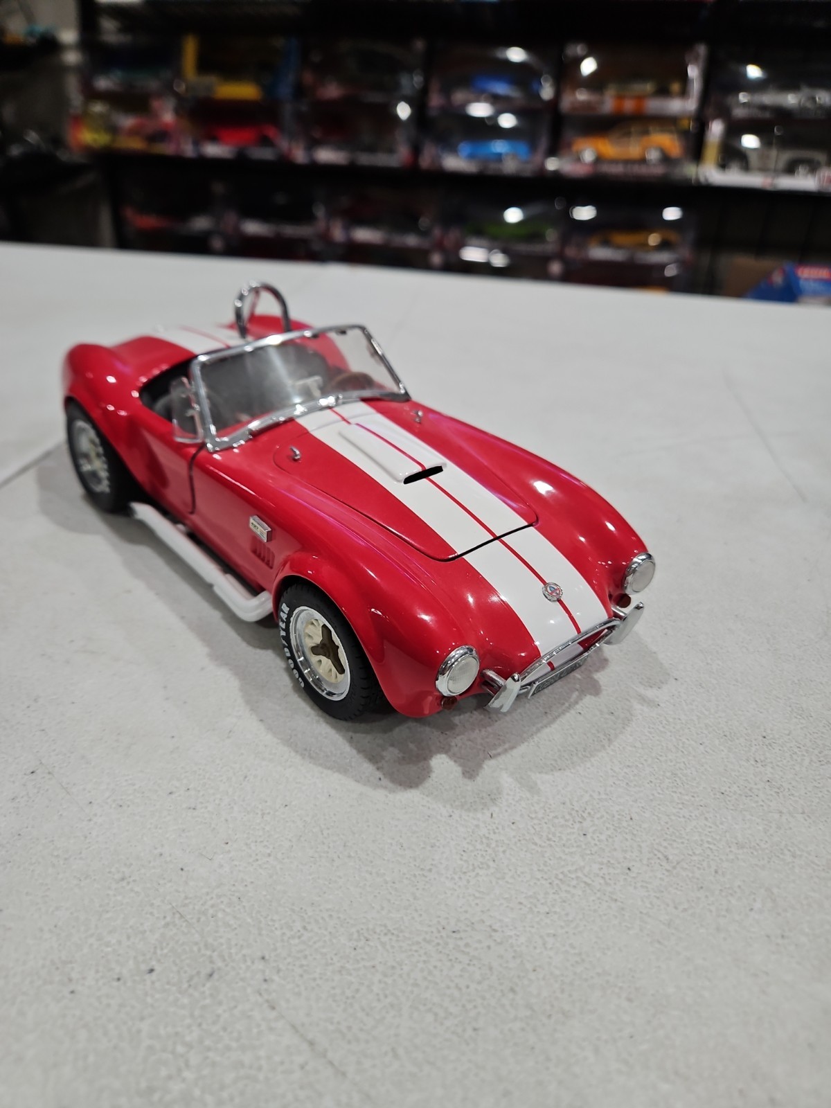 1:18 KYOSHO COBRA 427 RED ON BLACK [NO BOX] AS IS – Missing Gas Cap 🇺🇸 SHIPPED