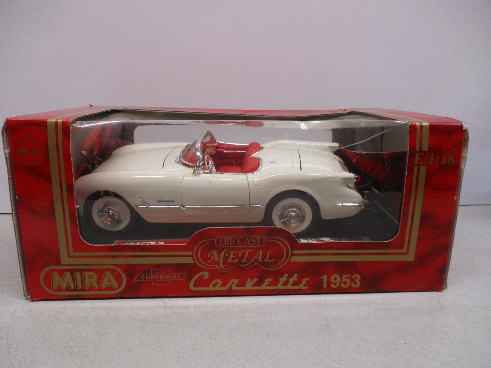 Mira Golden Line 1953 Chevrolet Corvette 1/18
