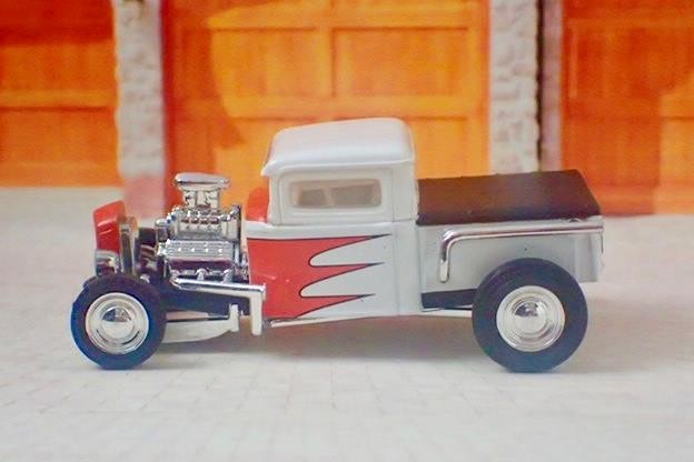 1932 Ford Model-A Supercharged Flathead V8 Street Rod Pick-up 1/64 Scale Ltd W