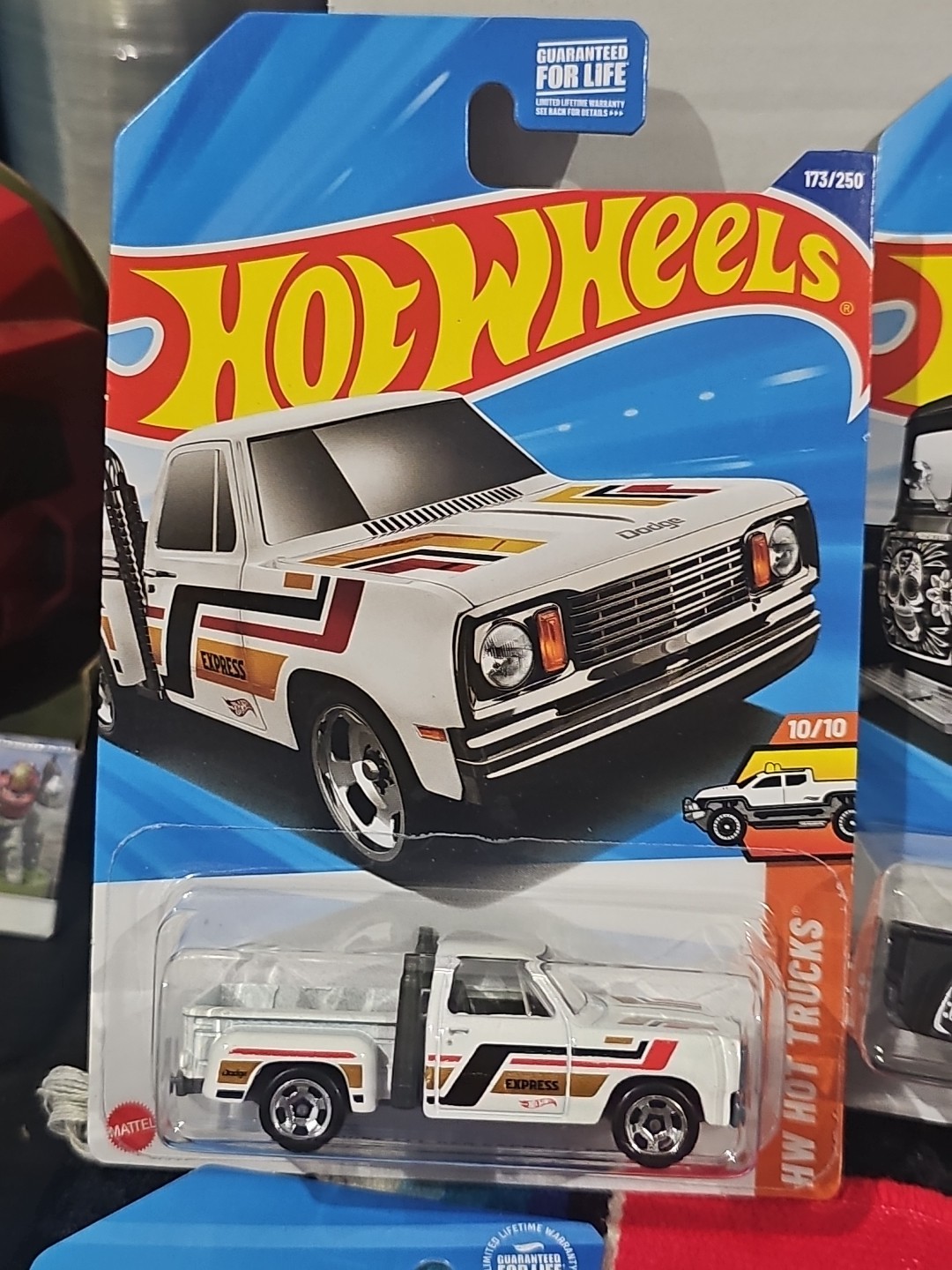 Hot Wheels Lot Of 14 Trucks And 2 Blazer