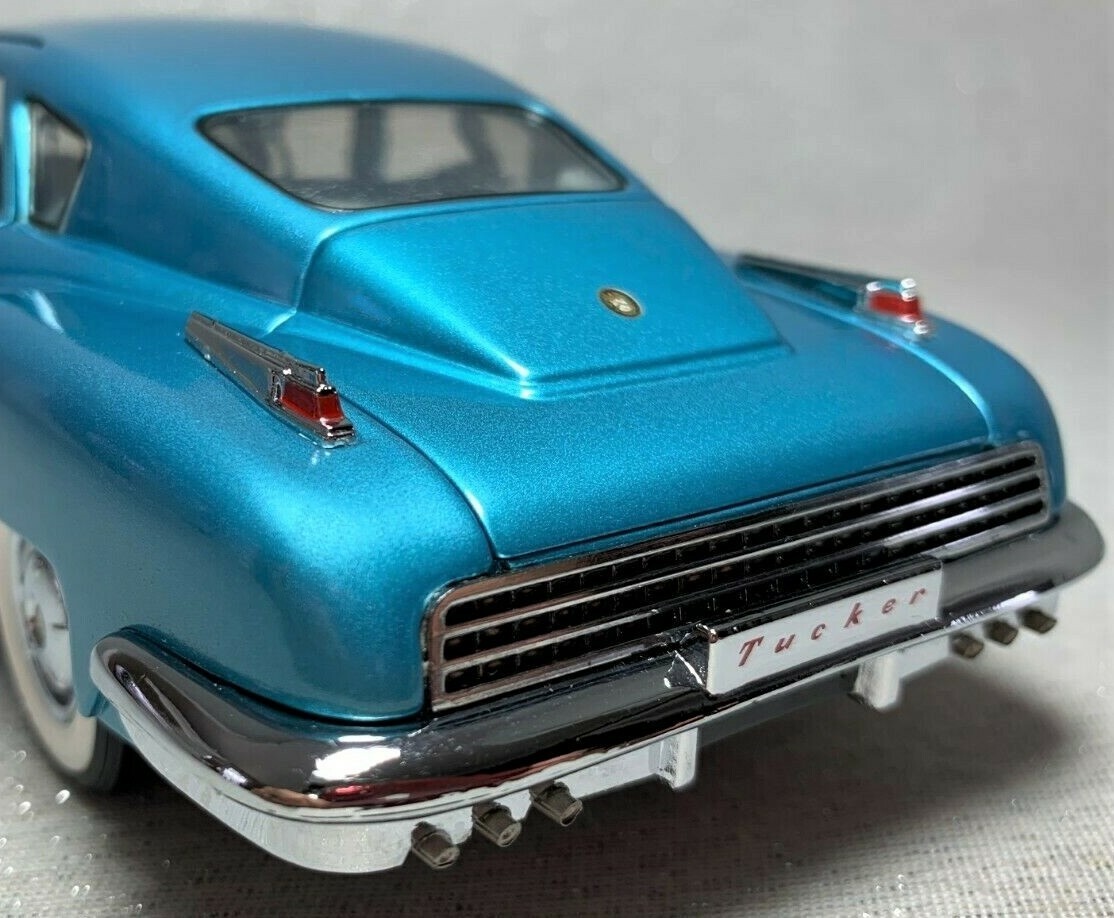Tucker Built Vintage Classic Dream Concept 1:24 Promo Car Carousel TURQ Model