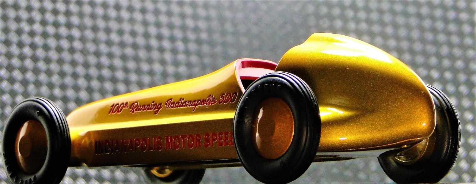 Boyle Special Wilbur Shaw Model Racer Race Indy Car Carousel Gold 1:18