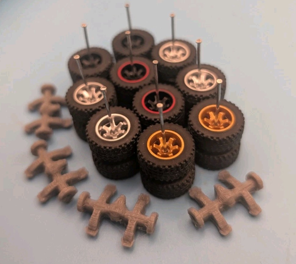 HoT 5 Swap sets Wheels Tires 1/64 Off Road Lifted Truck Real Riders Rubber All