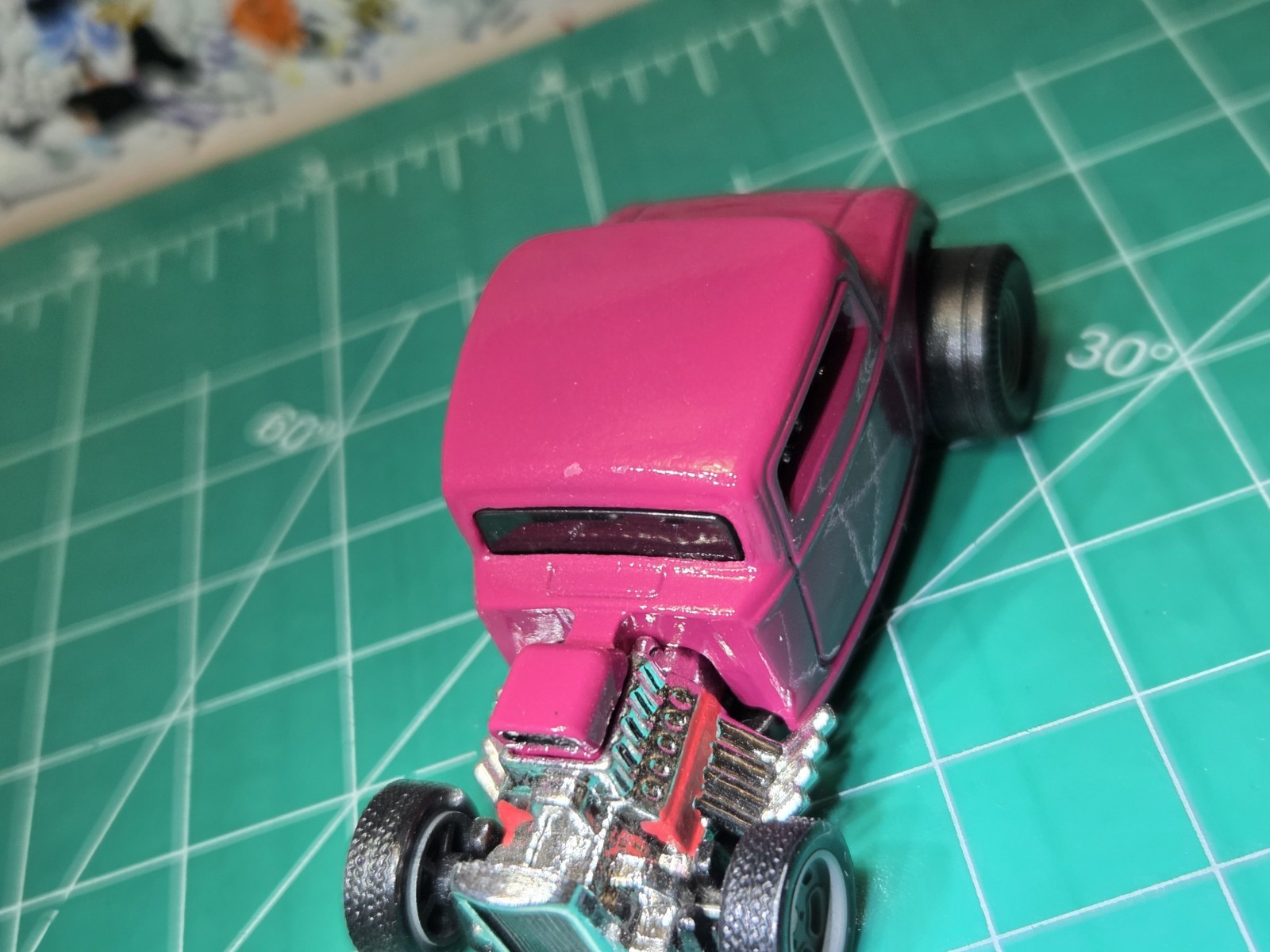 Hot Wheels ’32 Ford Hot Rod Pink/Magenta Custom Real Riders