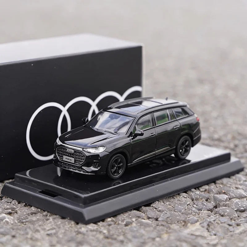 1:64 Audi Q6 2025 SUV Alloy Sports Car Model Diecast Metal Luxy Vehicles Car