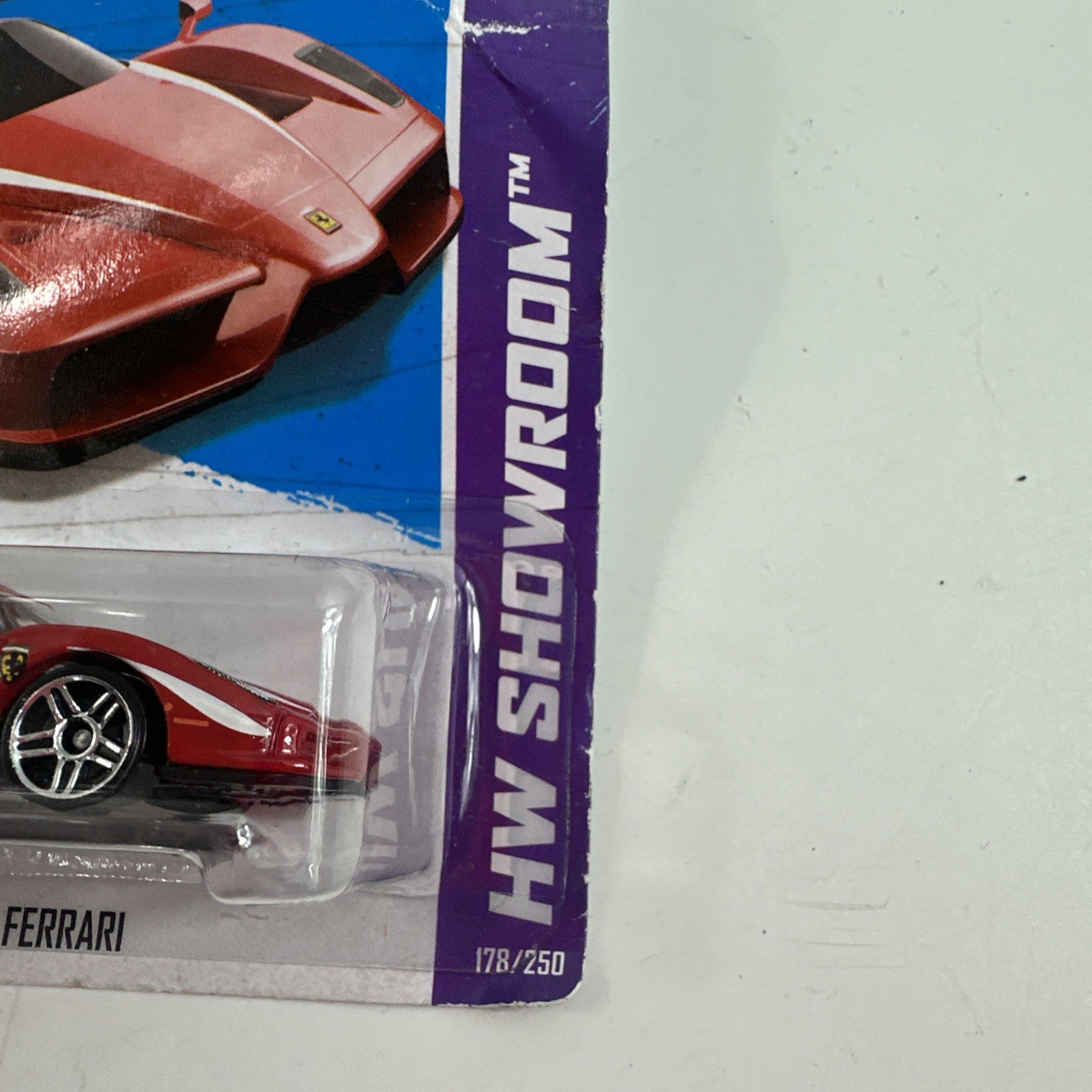 Hot Wheels Enzo Ferrari HW Showroom 2013 Red