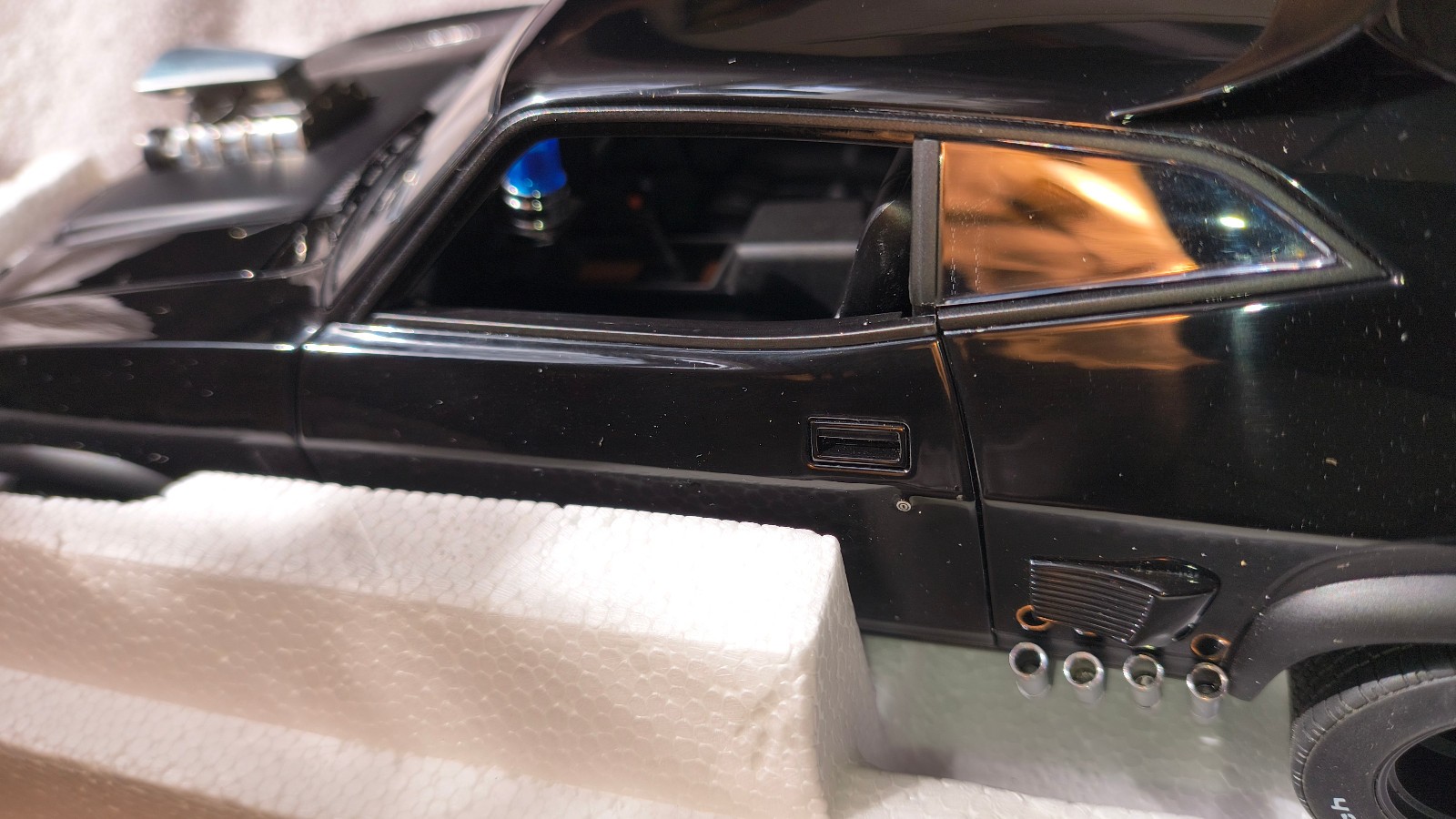AUTOart 1:18 Ford XB Falcon Tuned Version Black Interceptor Mad Max