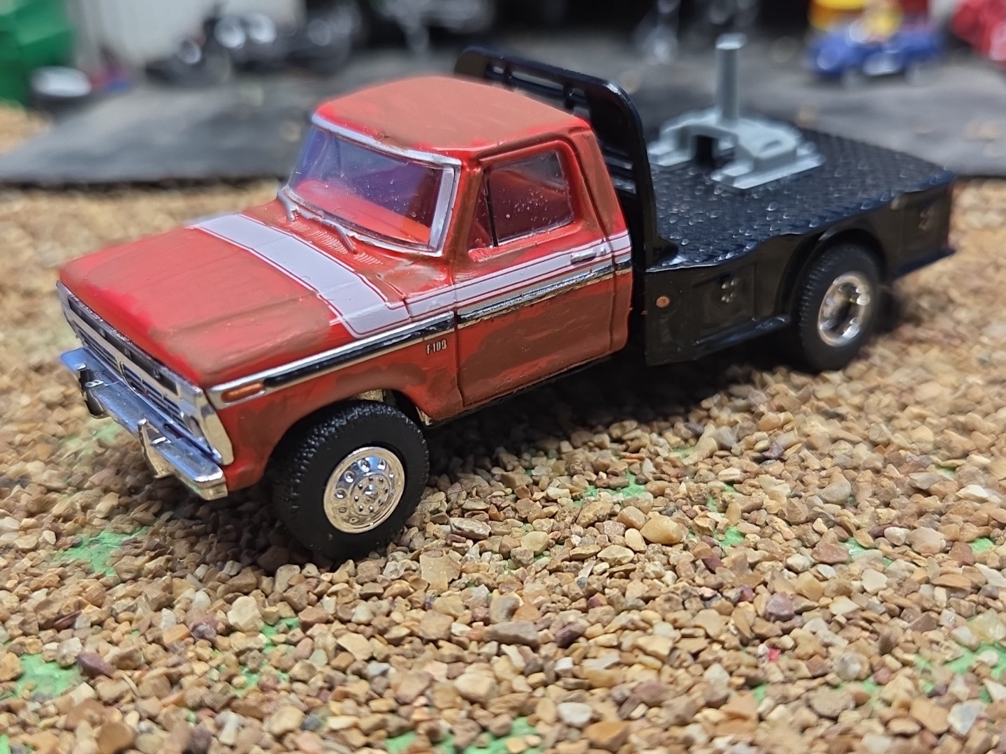 Custom Made 1974 Ford F-150 RANGER XLT 4×4 Greenlight Flat Bed Truck Ertl Farm