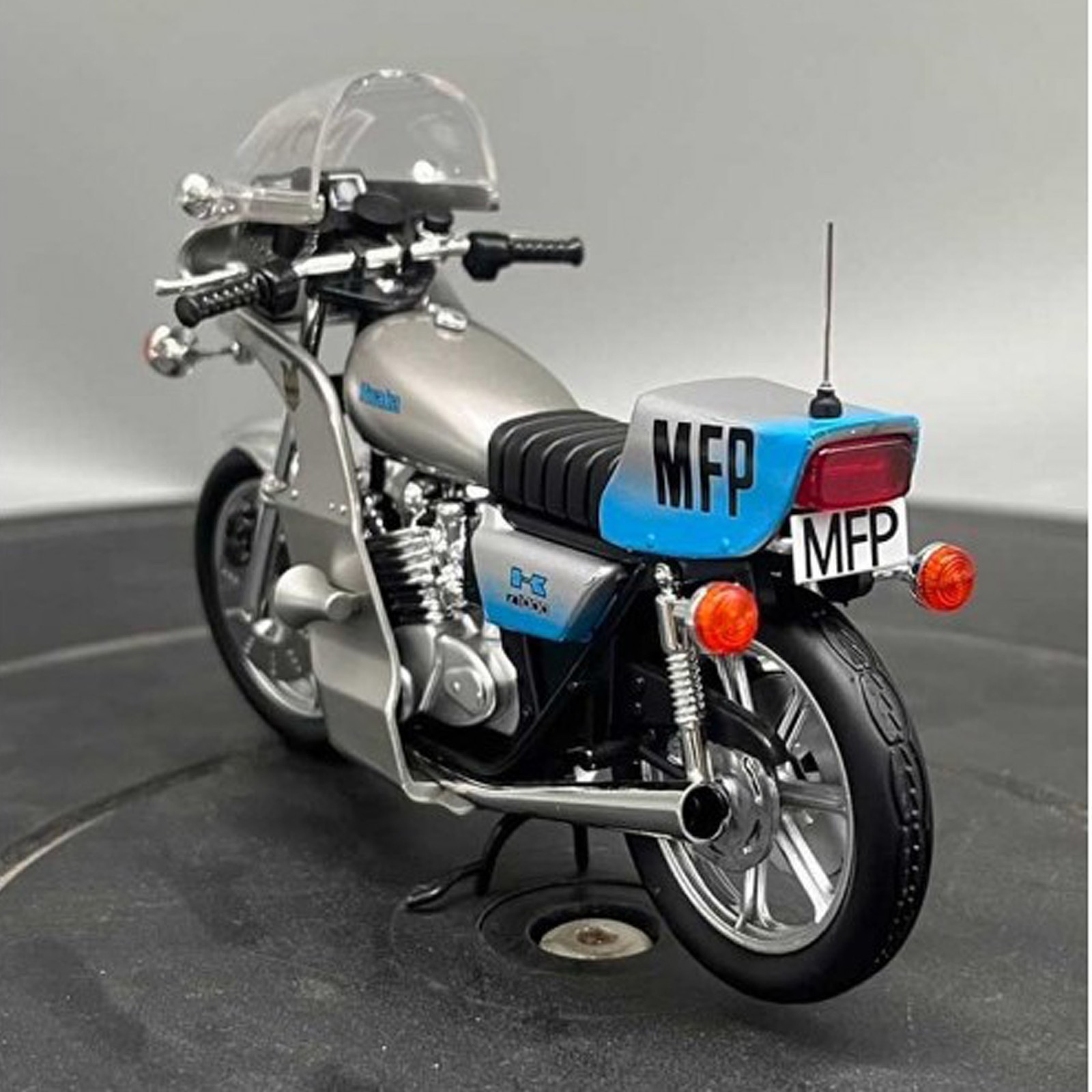 ACE 1/18 MAD MAX MOVIE GOOSE KWAKA KZ1000 MFP POLICE MOTORCYCLE RESIN – US SHIP