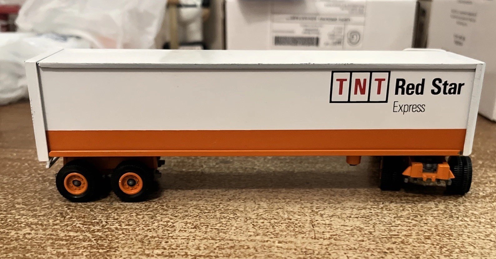 TNT Red Star Express – ’91 Winross Truck And Trailer
