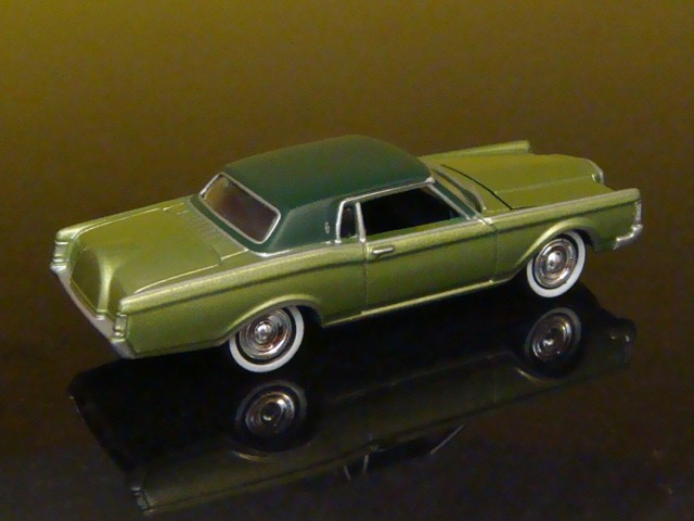 1969 Lincoln Continental Mark III 460ci V8 Luxury Coupe 1/64 Scale Limited Edt V