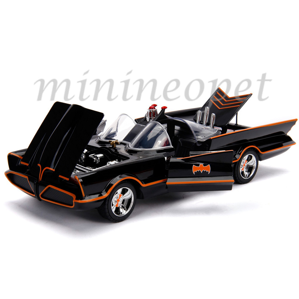 JADA 98625 TV SERIES 1966 CLASSIC BATMOBILE 1/18 w LIGHT & BATMAN ROBIN FIGURES
