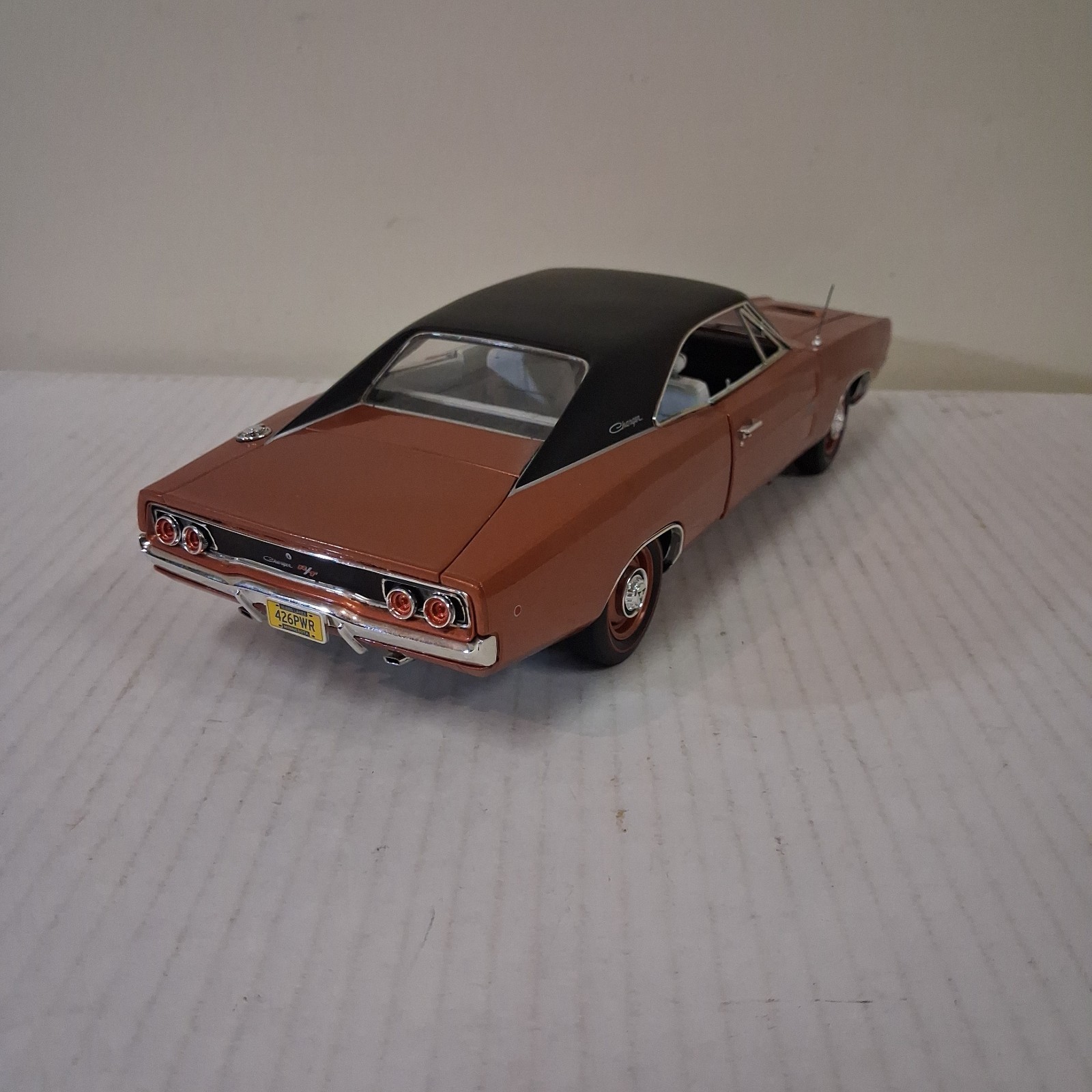 AUTO WORLD 1/18 Diecast BRONZE 1968 DODGE CHARGER R/T SPECIAL 1 OF 1002 Copper