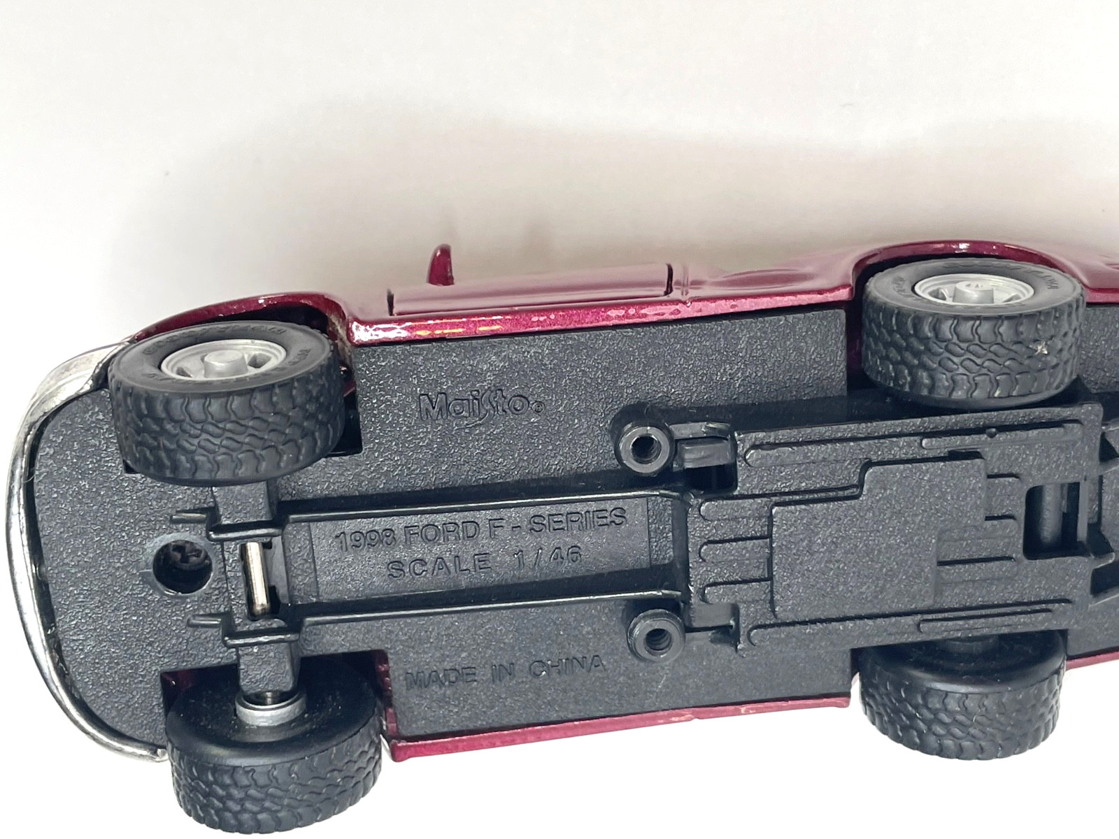 MAISTO 1998 FORD F SERIES PICKUP TRUCK 1/46 SCALE DIECAST METAL MAROON